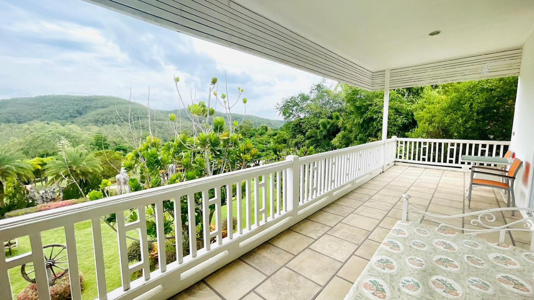 Baan Ing Khao Hotel Pak Chong Buitenkant foto