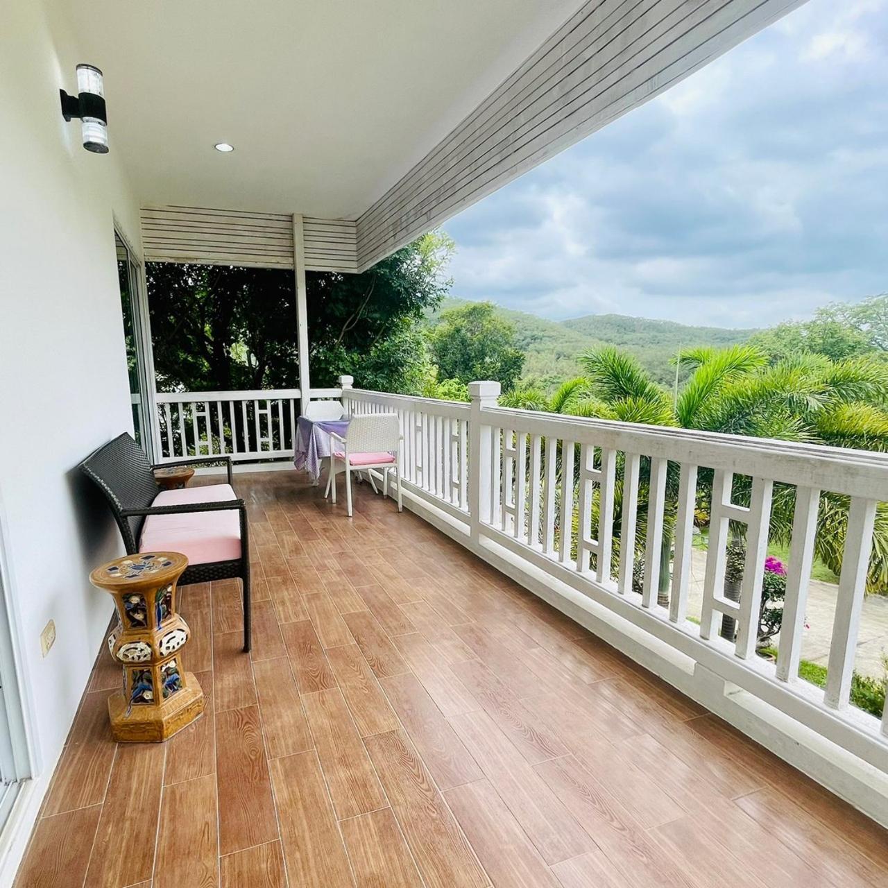 Baan Ing Khao Hotel Pak Chong Buitenkant foto